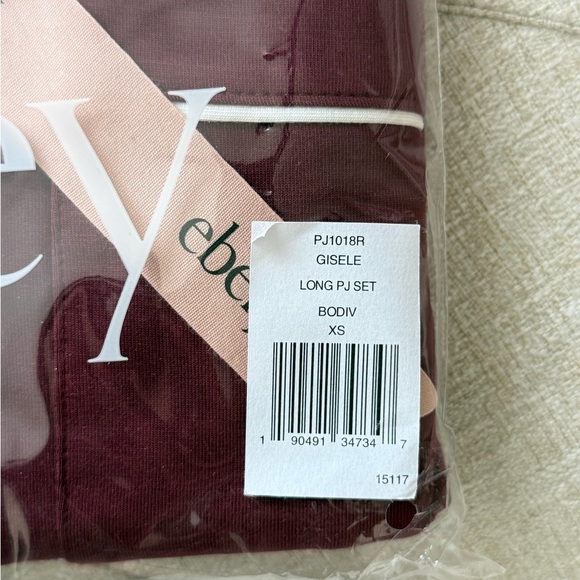NWT Eberjey Gisele long pj set - Picture 2 of 3